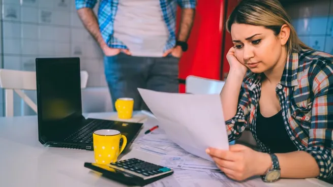La deuda ya se sentó a la mesa de millones de hogares