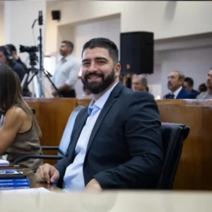 Lee más sobre el artículo El salario vuelve al centro de una disputa fiscal