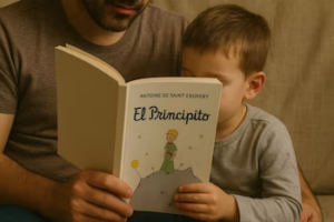 Lee más sobre el artículo El Principito nació lejos de casa: la historia íntima de un exilio que se volvió literatura