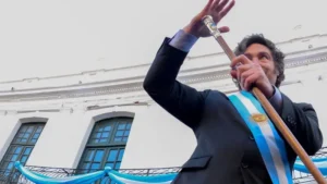 Lee más sobre el artículo Milei pierde apoyo y aparece una confesión incómoda entre quienes lo votaron