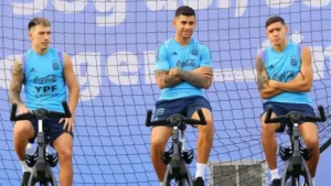 Lee más sobre el artículo Scaloni mira con preocupación a cuatro piezas importantes de la Selección a meses del Mundial