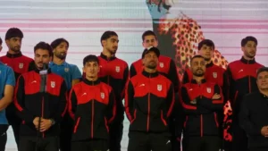 Lee más sobre el artículo Sheinbaum confirmó que México alojará a Irán durante el Mundial y la política volvió a entrar al fútbol