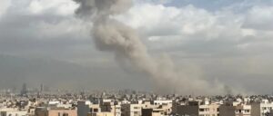 Lee más sobre el artículo Estados Unidos asegura haber destruido centros de mando iraníes y vuelve a escalar la tensión en Ormuz