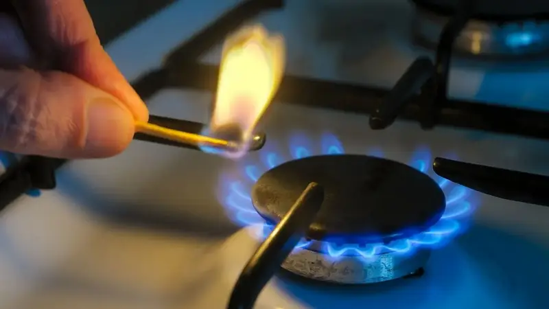 En este momento estás viendo Milei avanza con quita de subsidios al gas mientras analiza perdonar millonarias deudas eléctricas