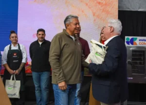 Lee más sobre el artículo Neuquén suma al vino como identidad y actualiza su sello gastronómico en plena fiesta