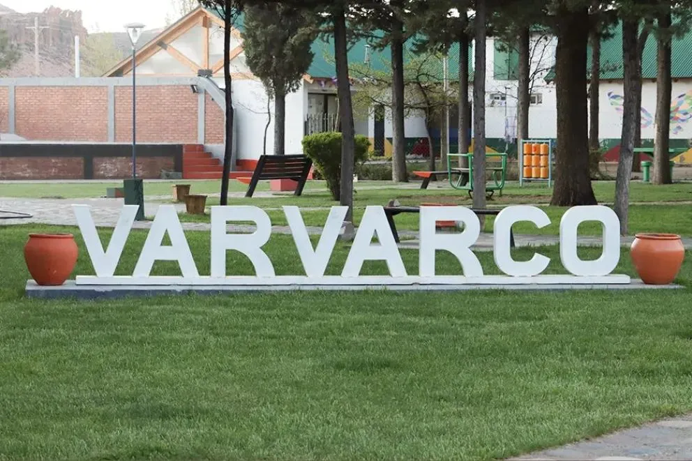 Lee más sobre el artículo Varvarco, del silencio al mapa global: el norte neuquino que quiere ser destino del mundo