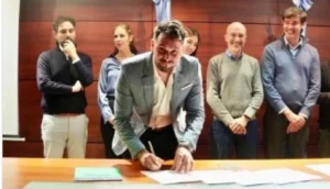 Lee más sobre el artículo El Centro Administrativo Ministerial se suma al plan de edificios públicos sostenibles en Neuquén