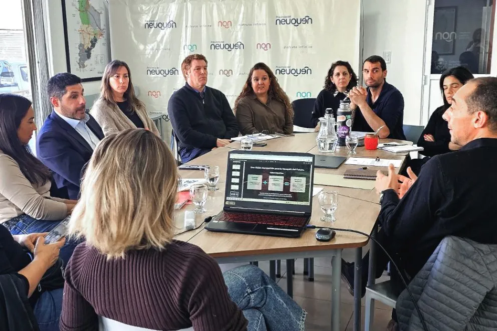 En este momento estás viendo Villa Traful busca fortalecer su conexión con Bariloche y apuesta a potenciar el turismo regional