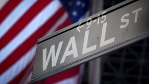 Lee más sobre el artículo Wall Street en alza, petróleo caro: el pulso global que no da tregua