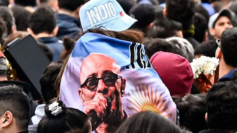 En este momento estás viendo Avellaneda busca homenajear al Indio Solari y reabre el debate sobre su legado cultural