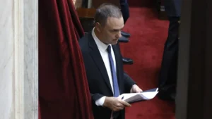 Lee más sobre el artículo La declaración jurada de Adorni genera inquietud en la Casa Rosada y amenaza con reabrir la crisis política