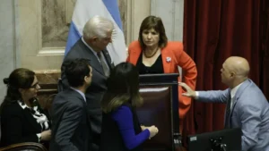 Lee más sobre el artículo Bullrich desafió a la Casa Rosada y logró que avanzara el pliego de la cuñada de Alconada Mon