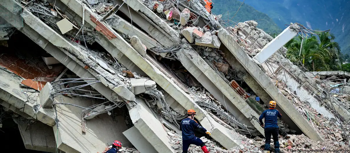 En este momento estás viendo La tragedia en Venezuela se agrava: ascienden a 1.719 los muertos por los terremotos