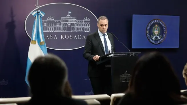En este momento estás viendo La causa contra Manuel Adorni avanza y en agosto deberá justificar su patrimonio ante la Justicia