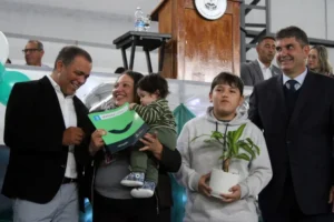 Lee más sobre el artículo Cinco familias de El Sauce cumplieron el sueño de la casa propia