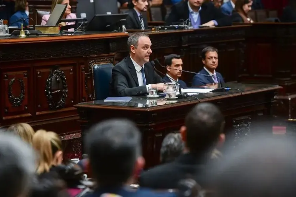 En este momento estás viendo Adorni adelantó su presentación ante el Senado en medio de cuestionamientos por su patrimonio