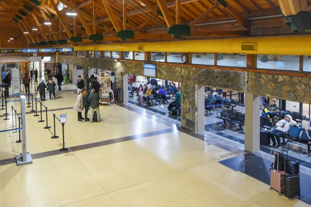 Neuquén licita tres nuevos locales comerciales en el Aeropuerto Chapelco