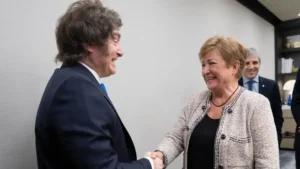 Lee más sobre el artículo Georgieva llegará a la Argentina y visitará Vaca Muerta junto al Gobierno