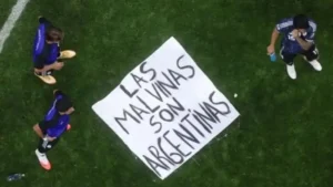 Lee más sobre el artículo «El grupo estuvo a la altura»: la emoción de un excombatiente por la bandera de Malvinas que mostró la Selección