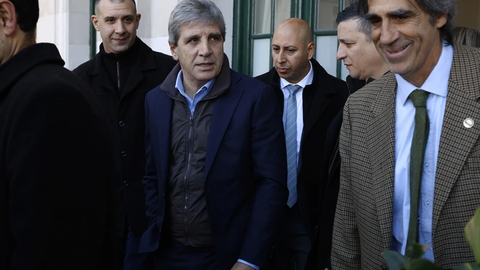 La actividad económica volvió a caer y siete de cada diez sectores siguen en recesión