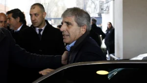 Lee más sobre el artículo Se desplomó la confianza del consumidor y crece la preocupación por el impacto político en el Gobierno