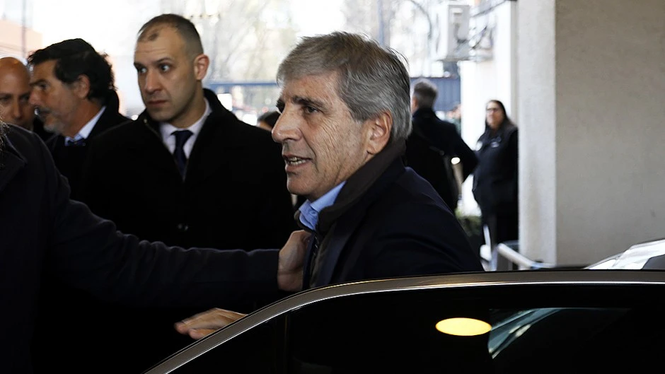 Se desplomó la confianza del consumidor y crece la preocupación por el impacto político en el Gobierno
