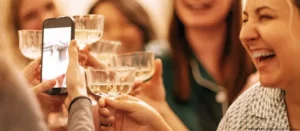 Lee más sobre el artículo ¿Puede un exceso de felicidad afectar al corazón? El extraño caso que sorprendió a los médicos