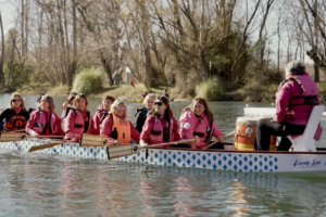 Lee más sobre el artículo Nadie rema sola: las mujeres que despertaron al dragón en el Limay