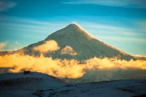 Lee más sobre el artículo La nieve, mucho más que un paisaje: la reserva natural de agua que sostiene a Neuquén durante todo el año