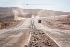 Lee más sobre el artículo Petroleras financiarán un nuevo paquete de rutas en Neuquén con un esquema de adelanto de regalías