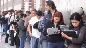Lee más sobre el artículo El trabajo desplaza a la inflación: el empleo ya es una de las mayores preocupaciones de los argentinos