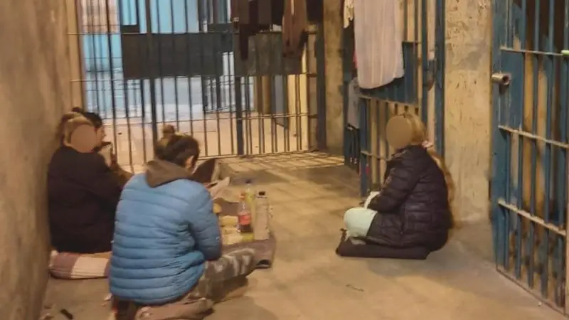 Cárceles bajo presión: más mujeres detenidas por delitos de drogas y un sistema sanitario que no alcanza