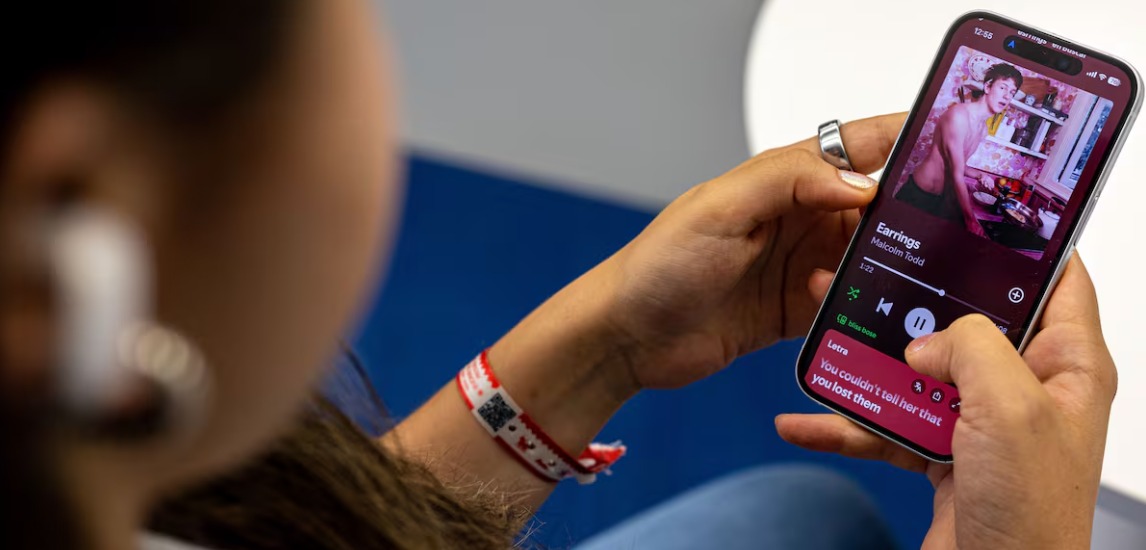 Las apuestas comienzan a influir en la música y ponen bajo la lupa los rankings de Spotify