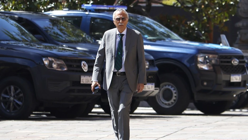 La causa del fentanilo complica a Lugones: una exfuncionaria aseguró que todas las decisiones pasaban por el ministro