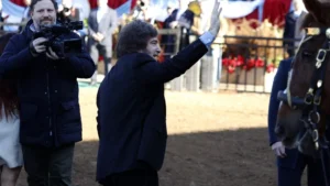 Lee más sobre el artículo Una encuesta profundiza el desgaste del Gobierno: crece el deseo de un cambio político en Argentina