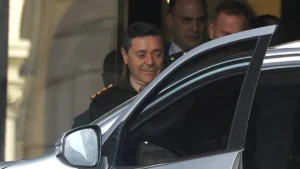Lee más sobre el artículo La crisis silenciosa de la Armada: sueldos bajos y una fuga que preocupa a los altos mandos