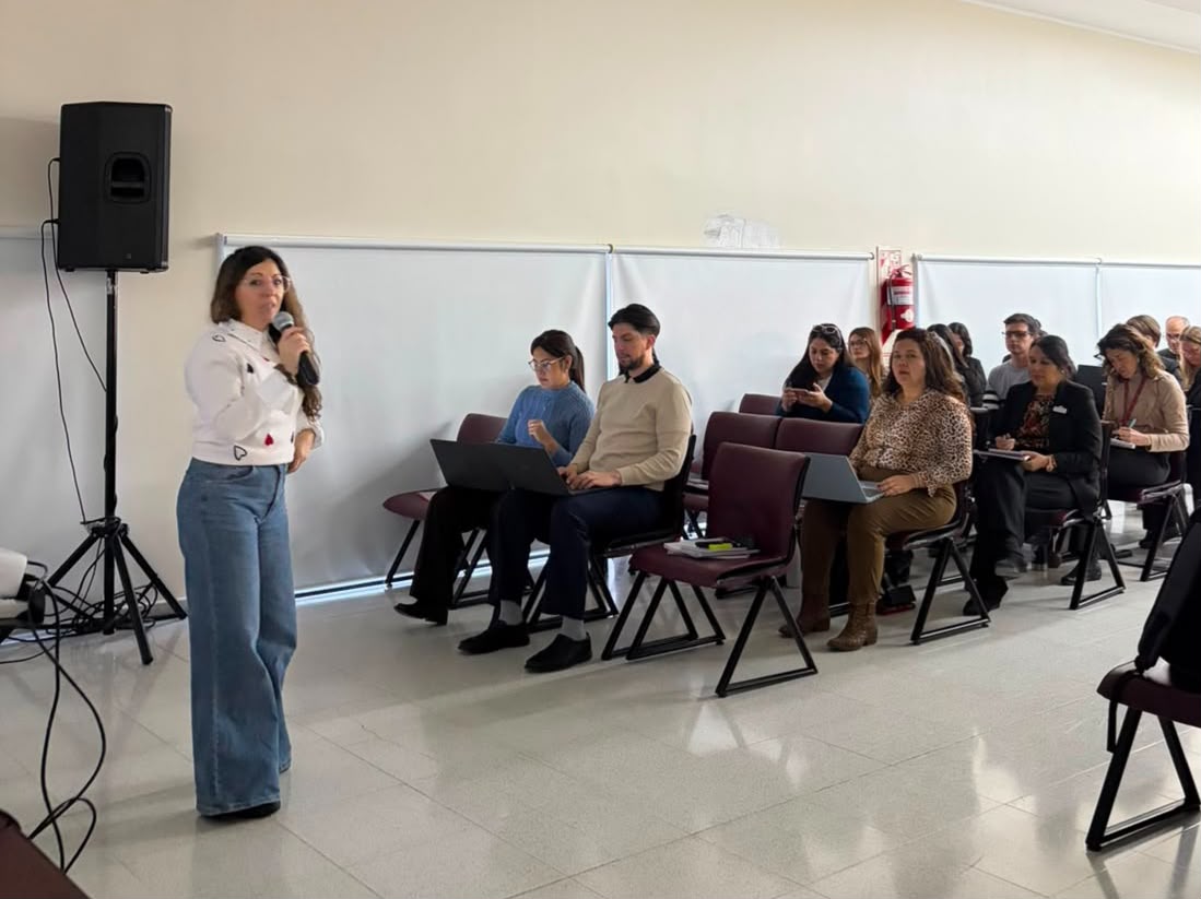 En este momento estás viendo Trabajadoras y trabajadores de la Legislatura del Neuquén se capacitan en Inteligencia Artificial aplicada a la labor parlamentaria