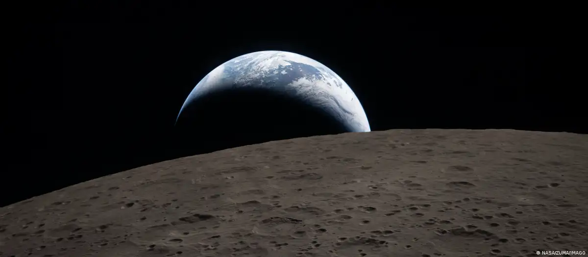 El moho que podría sobrevivir en la Luna y el problema que nadie quería llevar desde la Tierra
