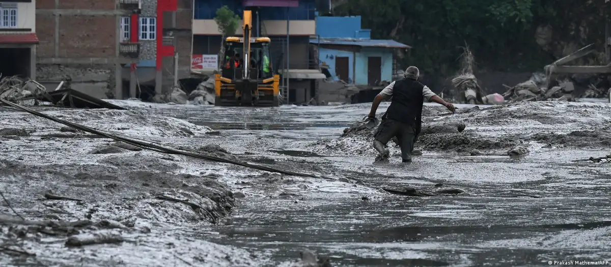Nepal enfrenta una catástrofe en el Himalaya: al menos 392 muertos y más de 1.400 desaparecidos