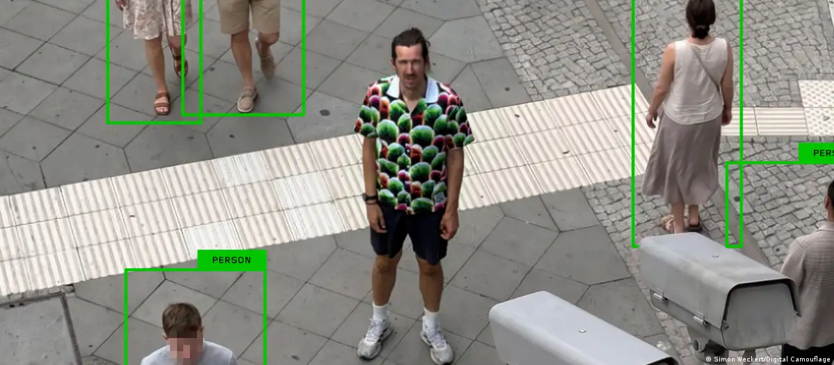 La camisa hawaiana que quiere confundir a la inteligencia artificial