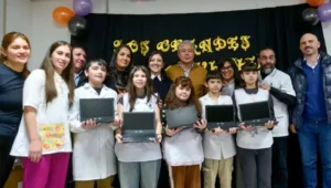 Lee más sobre el artículo El Plan Pehuén avanza y llevará tecnología a todas las escuelas de Neuquén
