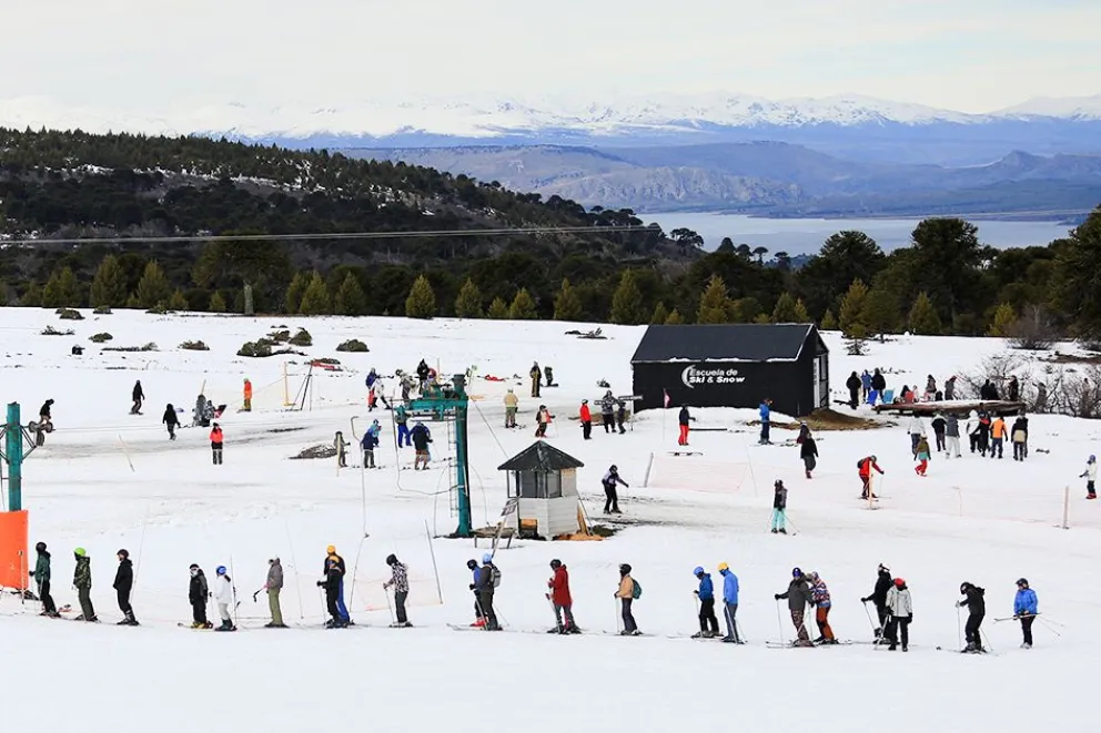 Neuquén recibió a más de 120 mil turistas durante julio y creció la actividad invernal