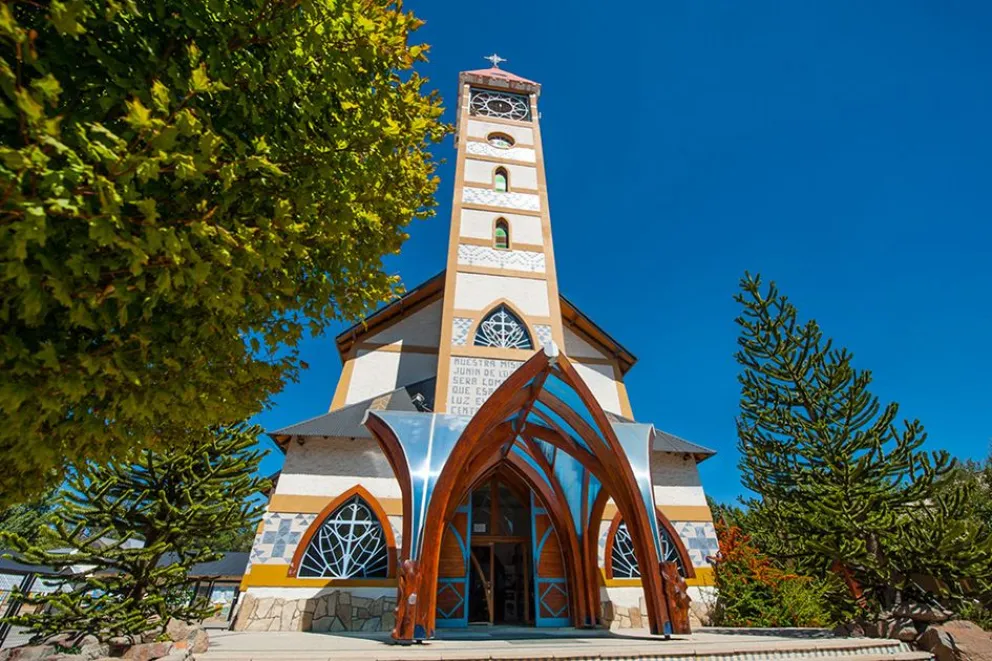 En este momento estás viendo El Santuario Nuestra Señora de las Nieves, un espacio donde conviven la fe cristiana y la cultura mapuche