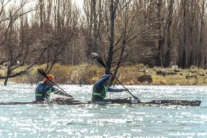 Lee más sobre el artículo Frío Extremo: diez años de invierno, río y aventura en el Limay