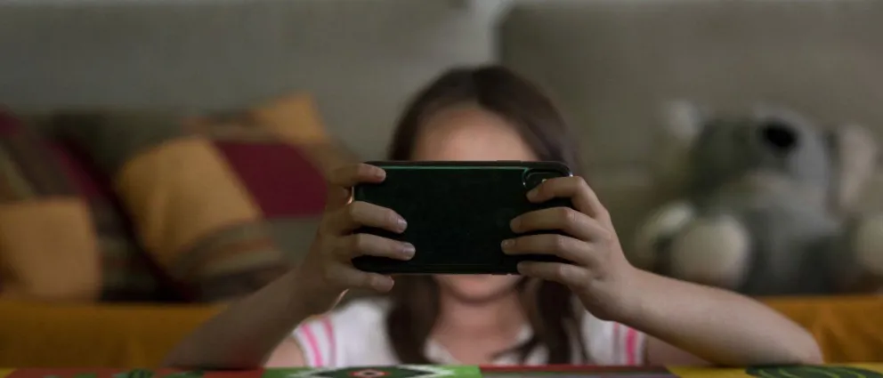 Neuquén propone una ley nacional para enfrentar la violencia digital contra chicos y chicas