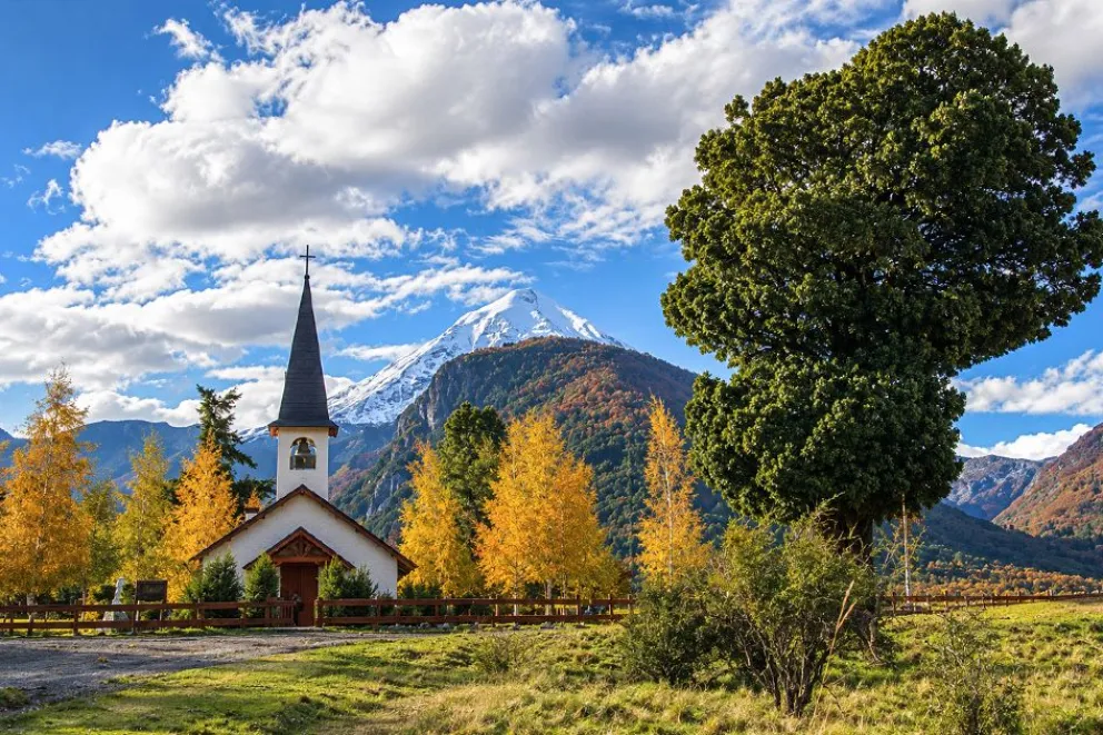 En este momento estás viendo Paimún, una capilla donde la cordillera también forma parte de la oración