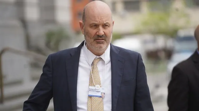 Malestar empresario con Sturzenegger por el giro del Gobierno en la reforma laboral