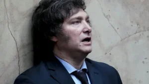 Lee más sobre el artículo La confianza en el Gobierno vuelve a caer y toca uno de sus puntos más bajos