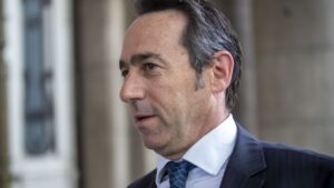 Lee más sobre el artículo La deuda se vuelve un problema social y crecen las estrategias para enfrentar a bancos y billeteras