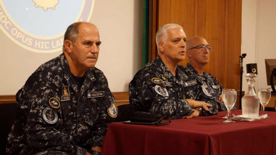 Escándalo en la Armada: investigan pagos irregulares por casi $1.000 millones